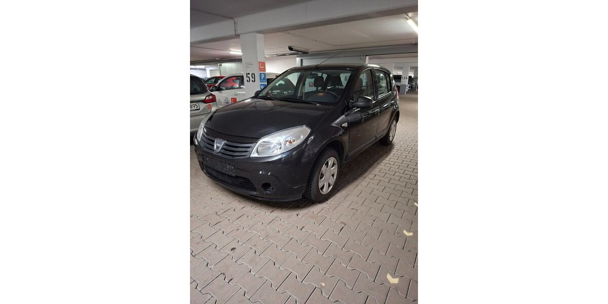 Dacia Sandero 164.000 km 2.999 &euro; Köln 51105
