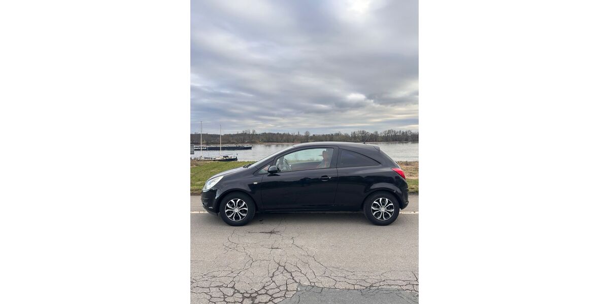 Opel Corsa 178.000 km 2.600 &euro; Düsseldorf 40225