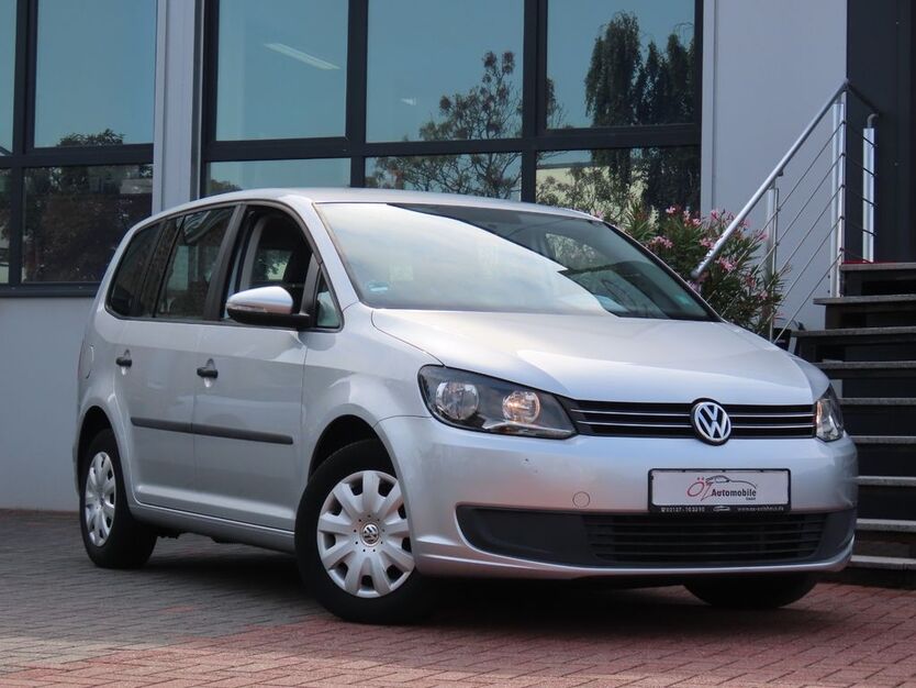 VW Touran 186.612 km 8.900 € Neuss 41469