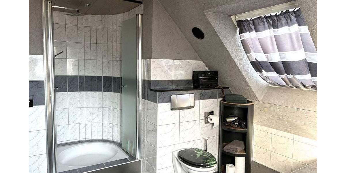 Einfamilienhaus Hilden Kalstert - 3 Zimmer, 125 m&sup2;, 595.000&euro; | Angebot:24778053