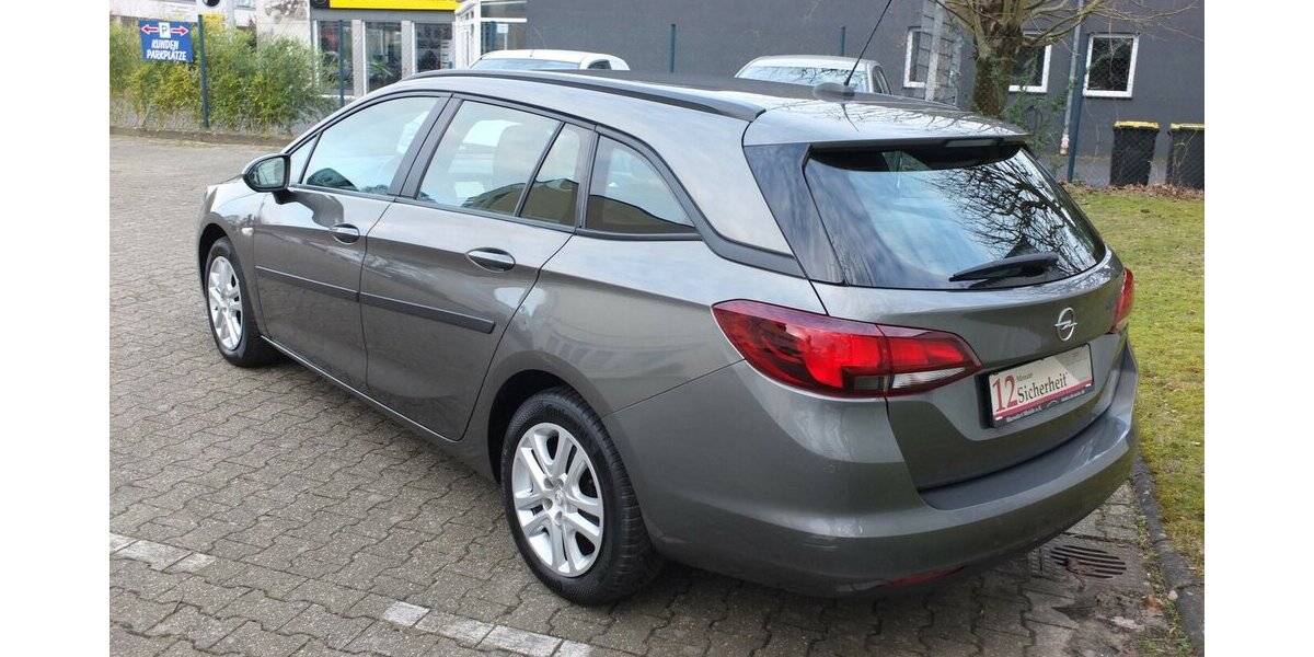 Opel Astra WM26: SPORTS TOURER NAVI 1.HD BLUETOOTH ALLW 125.000 km 8.998 &euro; Köln 50858