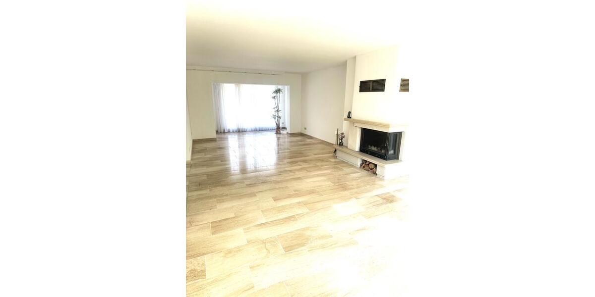 Modernes Reihenhaus in ruhiger Lage in Solingen-Gräfrath für maximal 2 Personen. 3 zimmer