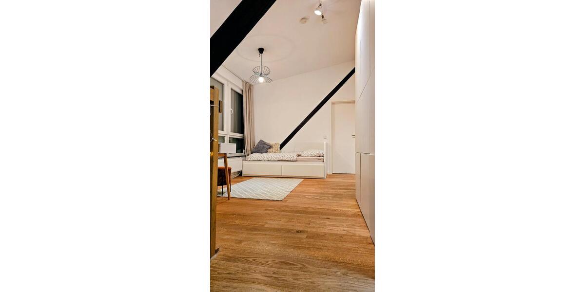 Maisonettenwohnung Düsseldorf Stadtmitte - 4 Zimmer, 110 m&sup2;, 3.190&euro; | Angebot:27605552