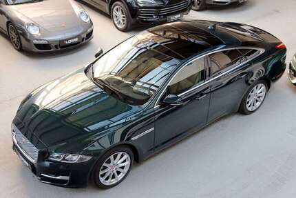 Jaguar XJ