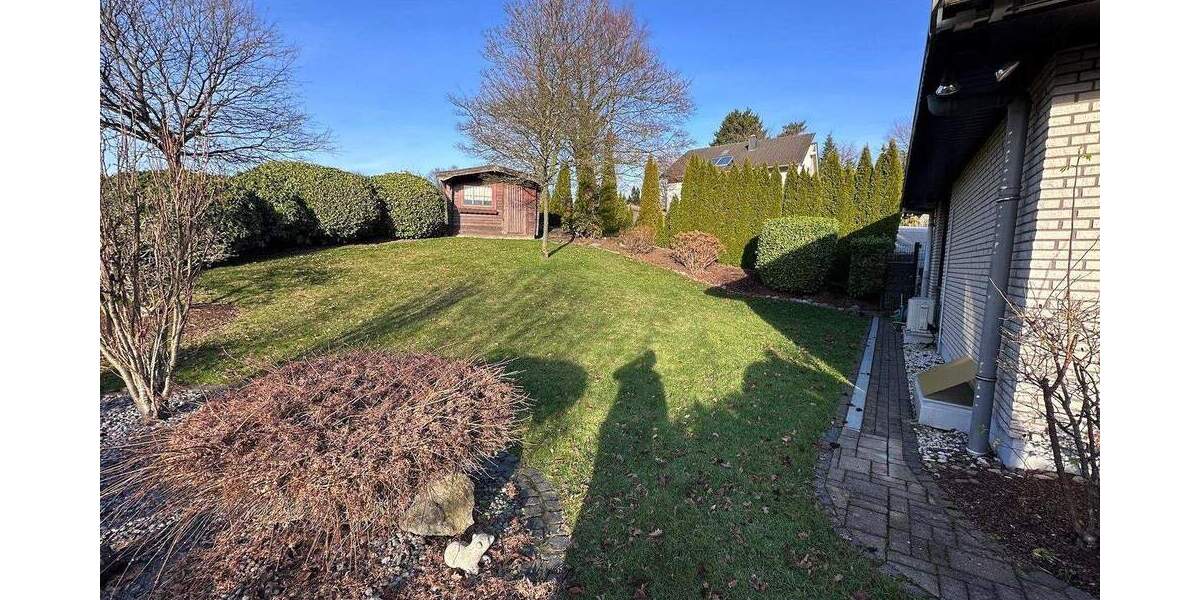 Bungalow Solingen Gräfrath - 6 Zimmer, 228 m&sup2;, 675.000&euro; | Angebot:24668153