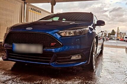 Ford Focus 185.000 km 9.900 &euro; Ennepetal 58256