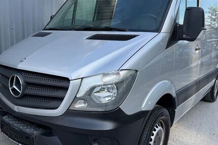 Mercedes-Benz Sprinter 172.848 km 9.990 € Bergisch Gladbach 51467