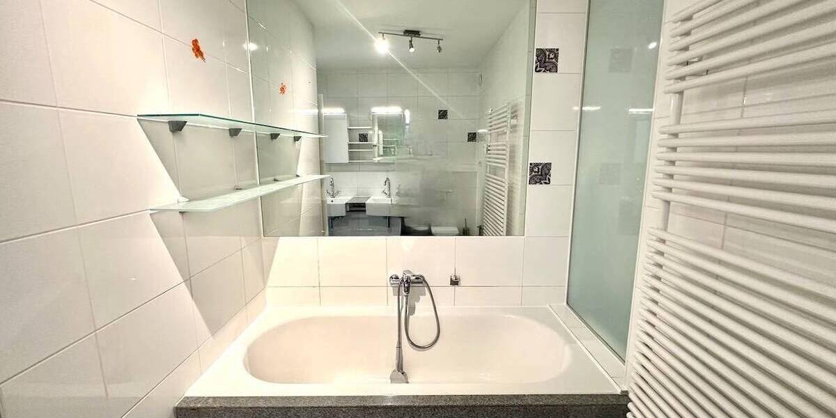 Etagenwohnung Neuss Gnadental - 4 Zimmer, 140 m&sup2;, 1.550&euro; | Angebot:26616356