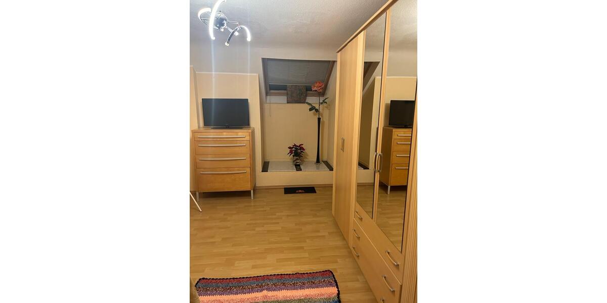 Dachgeschoßwohnung Neuss Augustinusviertel - 1 Zimmer, 50 m&sup2;, 750&euro; | Angebot:24836698