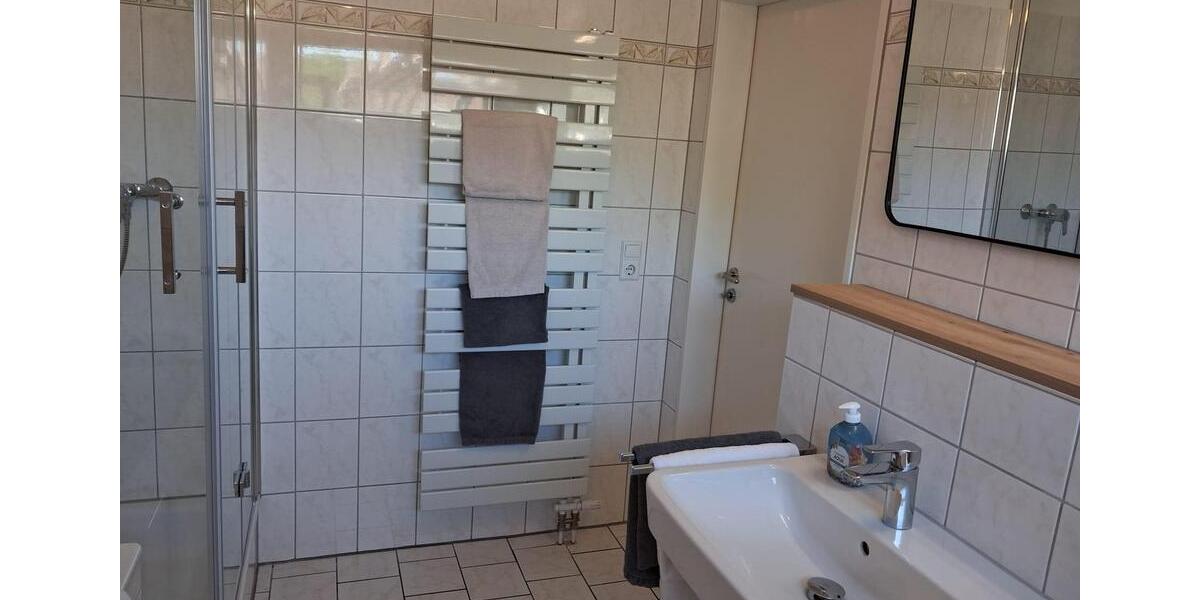 Etagenwohnung Leverkusen - 2 Zimmer, 71 m&sup2;, 1.000&euro; | Angebot:26633962