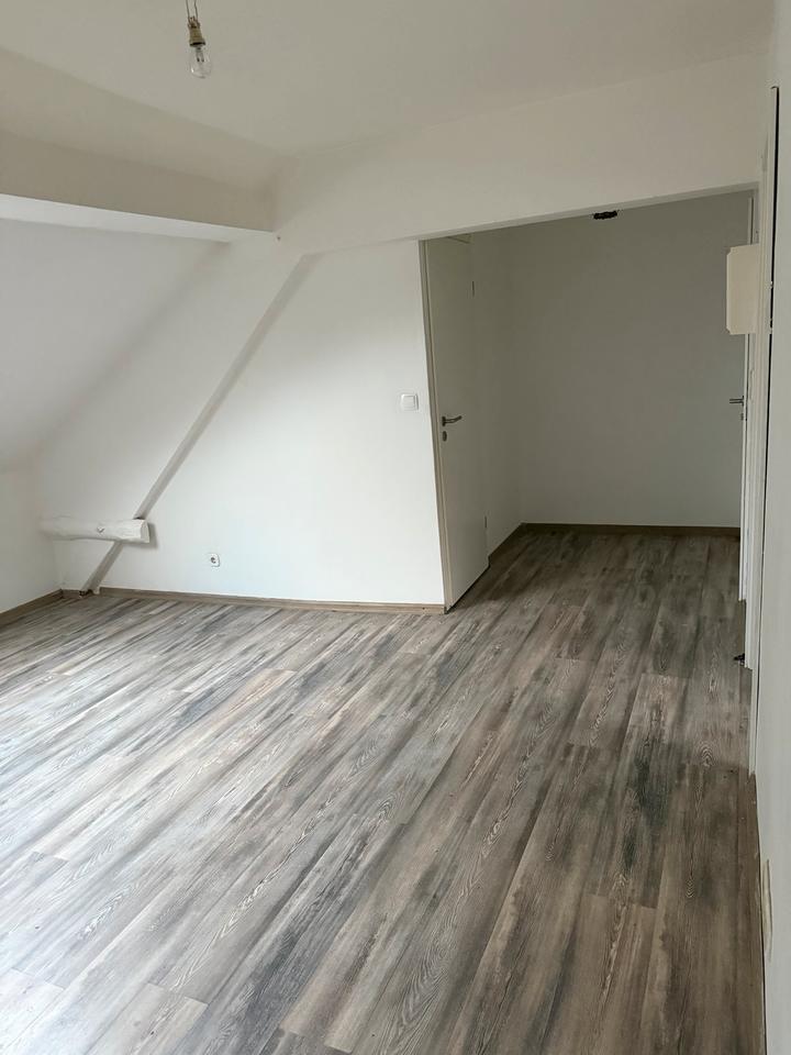 EINFAMILENHAUS IN GREVENBROICH ZU VERMIETEN