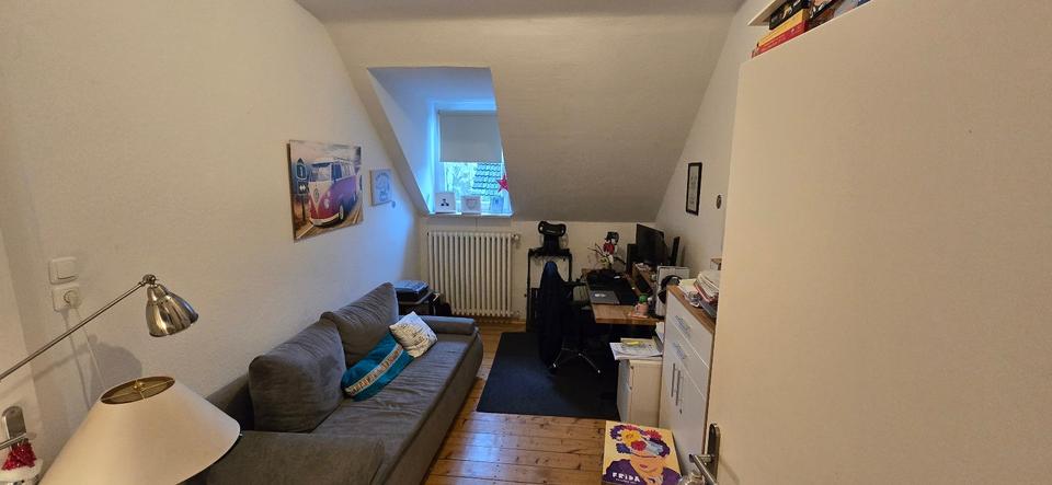 charmante Dachgeschoßwohnung (2.OG) im Herzen von Hilden 3 zimmer