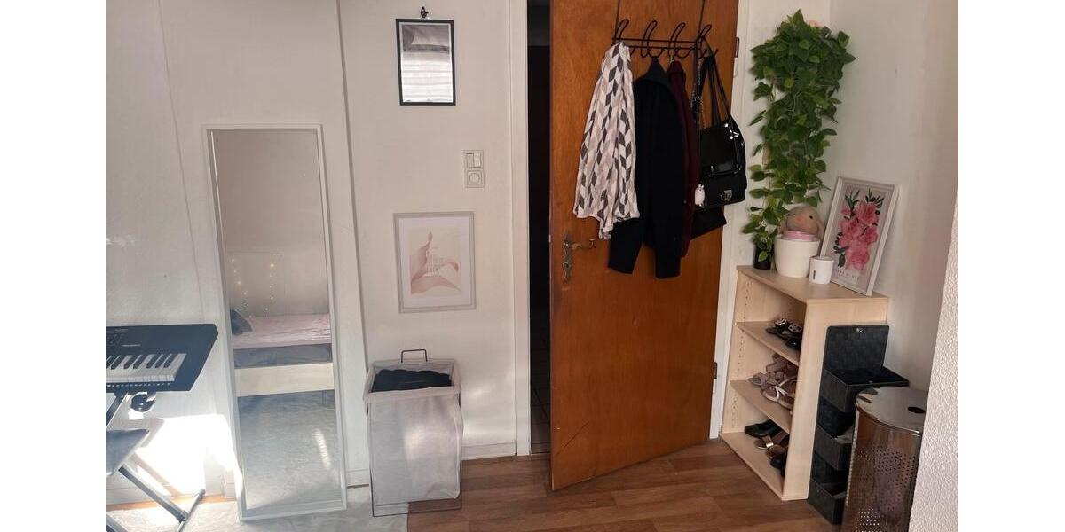 Dachgeschoßwohnung Köln Kalk - 475&euro; | Angebot:24652544