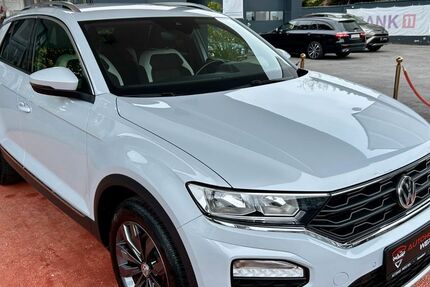 VW T-Roc 83.078 km 17.799 € Düsseldorf 40589