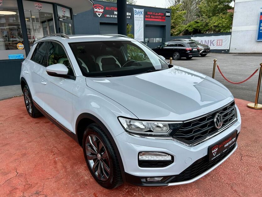 VW T-Roc 83.078 km 17.799 € Düsseldorf 40589