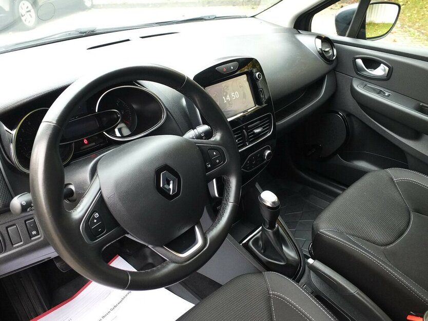 Renault Clio GT EXPRESSION NAVI PARCTRONIC START-STOP 118.021 km 8.904 € Köln 50858