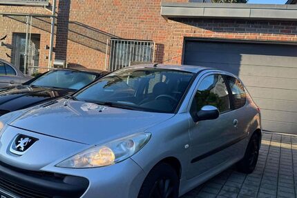 Peugeot 206 157.000 km 1.999 &euro; Solingen 42651