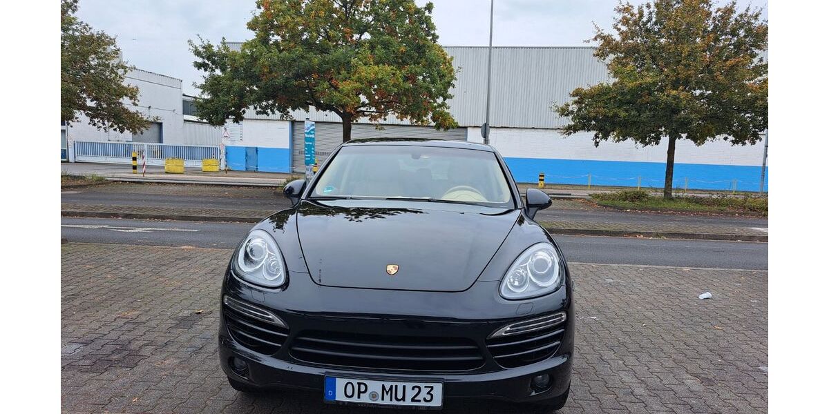 Porsche Cayenne 182.000 km 18.950 &euro; Leverkusen 51373
