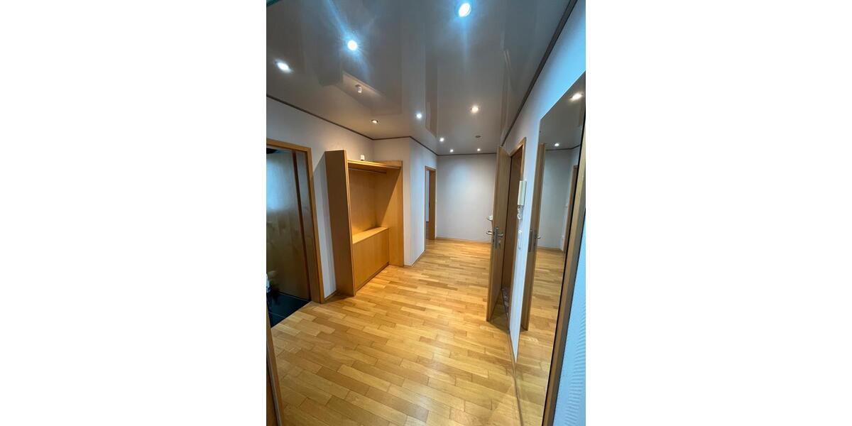 Etagenwohnung Halver - 4 Zimmer, 119 m&sup2;, 810&euro; | Angebot:24827694