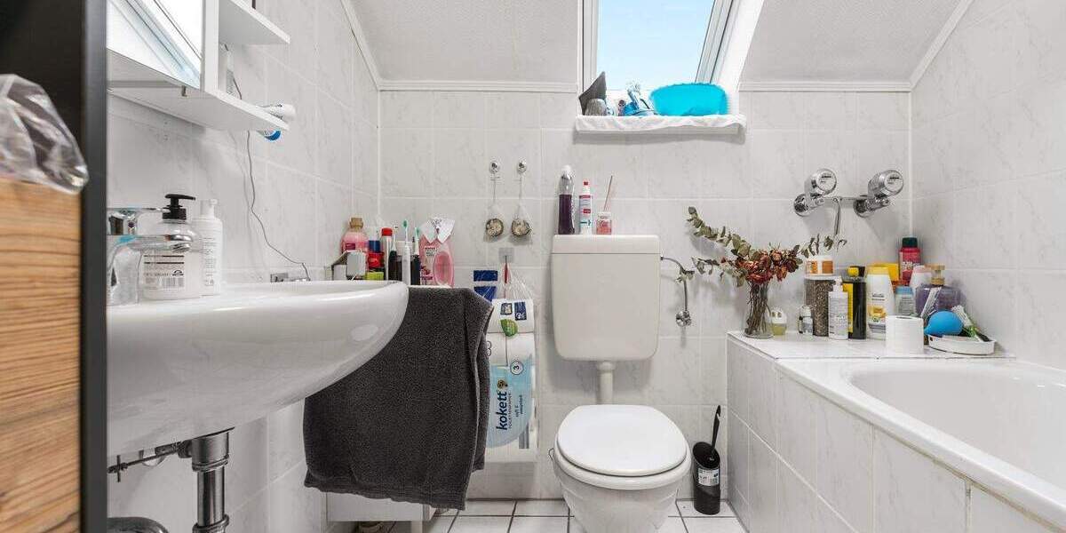 Mehrfamilienhaus, Wohnhaus Odenthal Hüttchen - 8 Zimmer, 251 m&sup2;, 399.000&euro; | Angebot:25775948