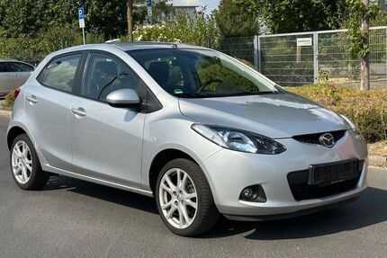 Mazda 2 124.000 km 3.900 &euro; Neuss 41460