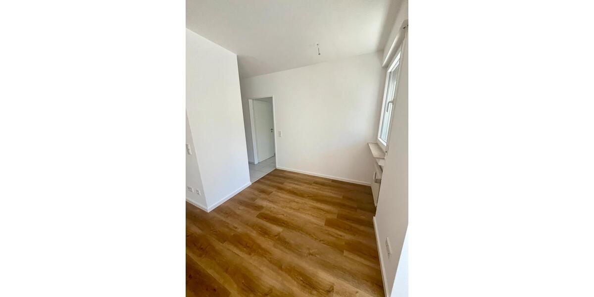 Hochparterre Bergisch Gladbach Alt-Frankenforst - 3 Zimmer, 91 m&sup2;, 1.540&euro; | Angebot:26449092