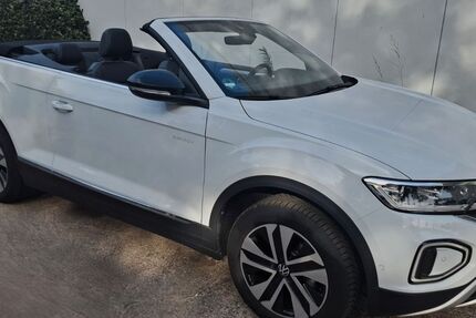VW T-Roc 3.913 km 28.395 &euro; Köln 51107