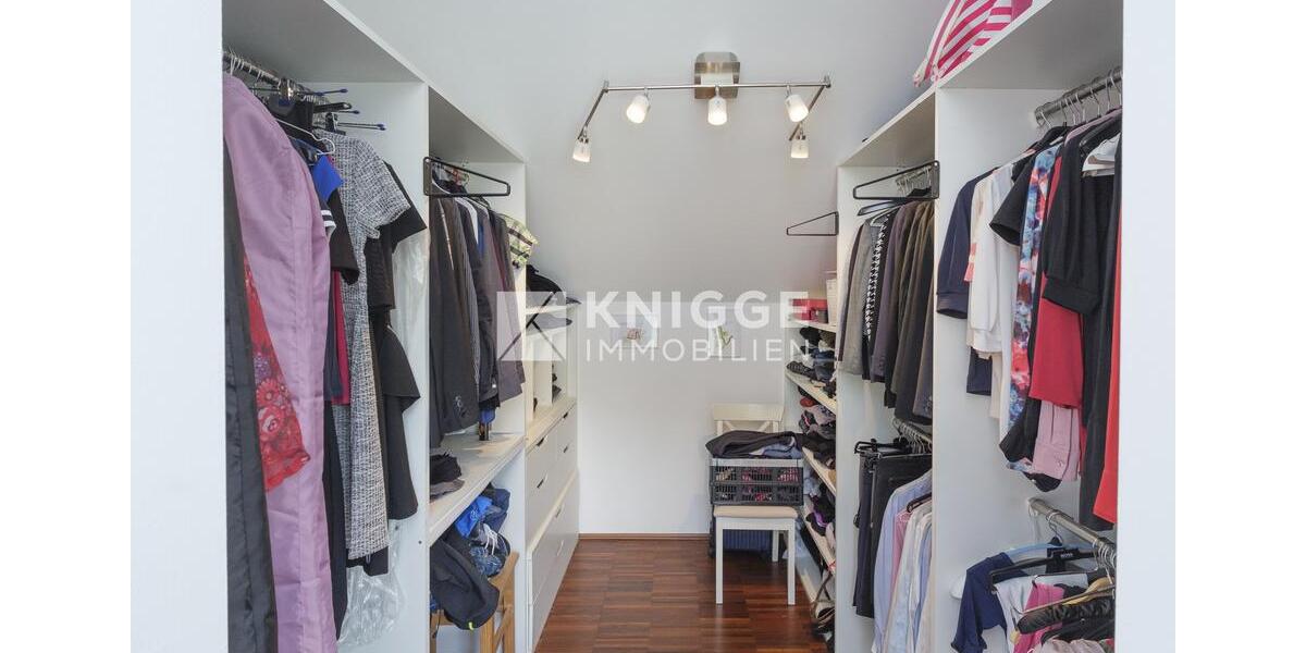 +++ 3439 - Architekten-Penthouse in begehrter Villenlage von GL-Hebborn +++ zimmer