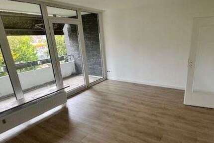 Wohnung zum Mieten in Düsseldorf 1.043 € 95 m² 4 zimmer