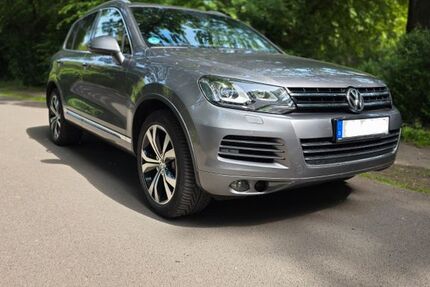 VW Touareg 81.034 km 24.700 &euro; Neuss 41466