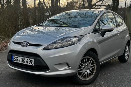 Ford Fiesta 232.000 km 2.100 &euro; Solingen 42697