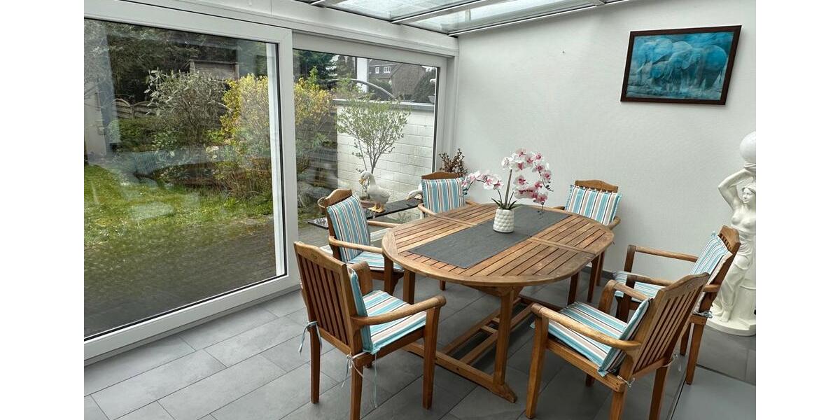 Doppelhaushälfte Düsseldorf Stadtbezirk 6 - 5 Zimmer, 154 m&sup2;, 2.600&euro; | Angebot:26051077