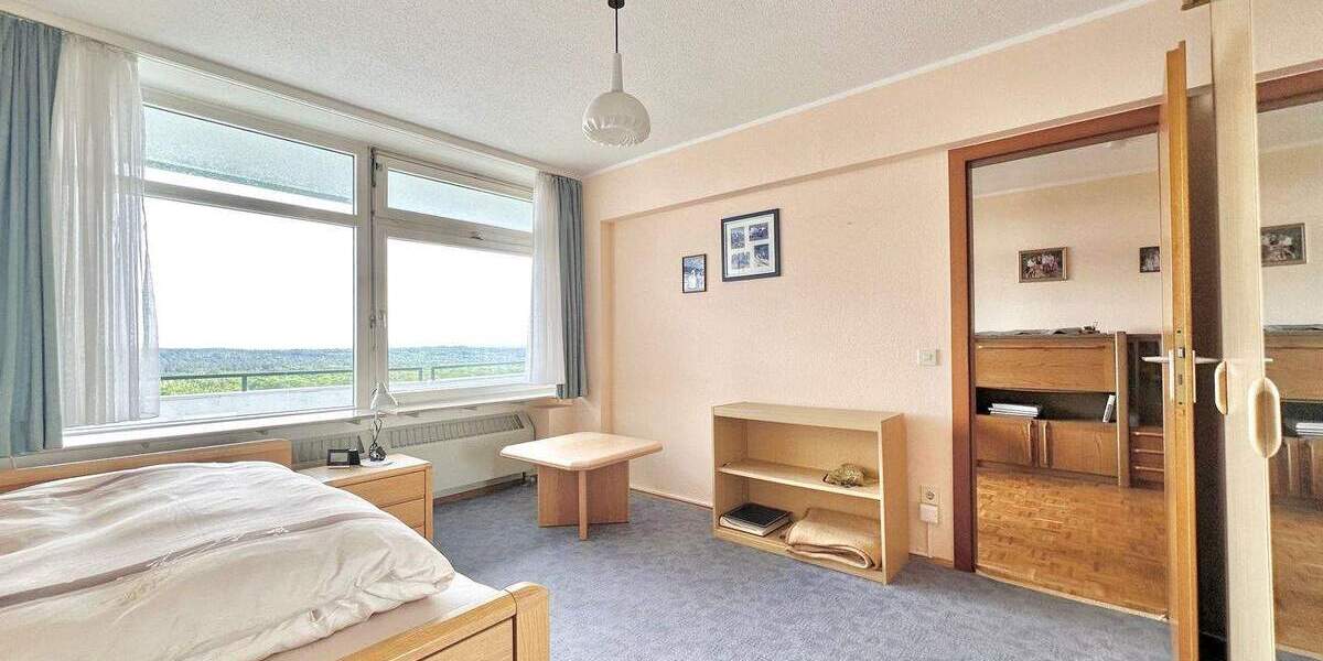 Etagenwohnung Bergisch Gladbach Bockenberg - 5 Zimmer, 129 m&sup2;, 245.000&euro; | Angebot:25718486