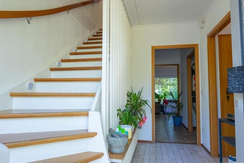 Freundliches 5,5-Zimmer-Haus mit Terrasse, Kamin, Pool und Sauna