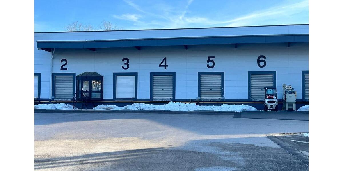 Lagerhalle in Remscheid – 771 m² mit Parkplätzen ab 01.01.2026 zimmer