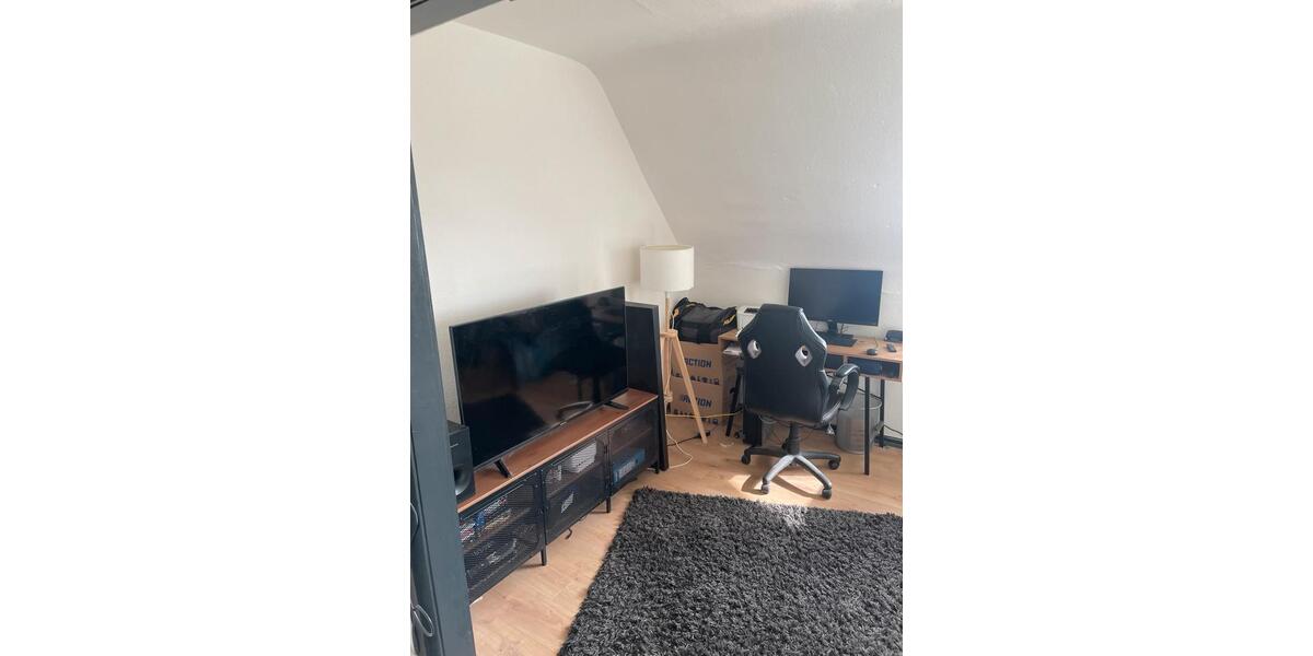 Dachgeschoßwohnung Leverkusen Opladen - 1 Zimmer, 20 m&sup2;, 540&euro; | Angebot:25850347