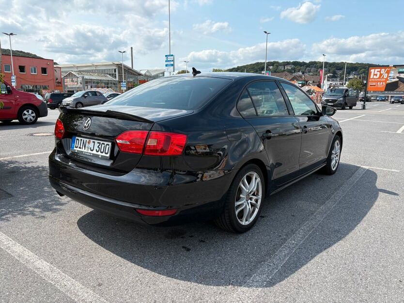 VW Jetta 120.000 km 7.000 € Wuppertal 42119
