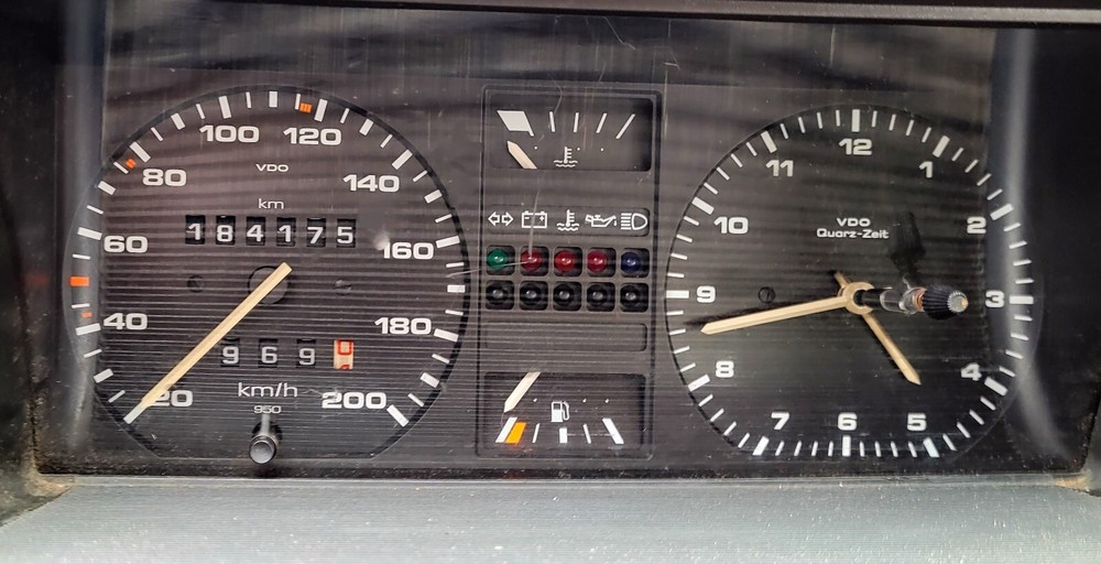 VW Jetta 184.000 km 4.000 € Düsseldorf 40213