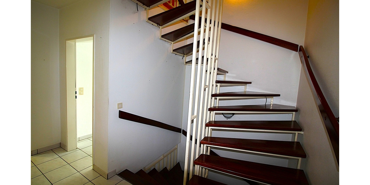 Klassisches, gut gepflegtes Reihenmittelhaus mit schönem Garten und Garage. Top Lage von Witzhelden! - Einfamilienhaus Leichlingen / Witzhelden Witzhelden | Angebot:25920125