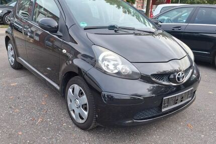 Toyota Aygo (X) 175.500 km 1.600 &euro; Düsseldorf 40233