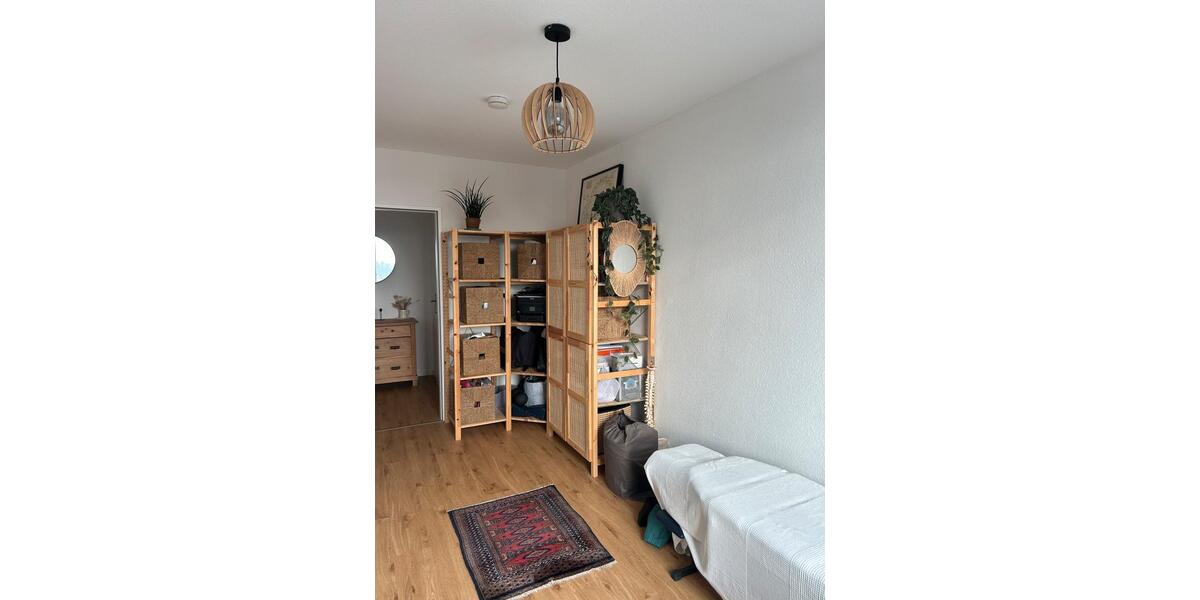 Dachgeschoßwohnung Köln Ehrenfeld - 3 Zimmer, 85 m&sup2;, 1.190&euro; | Angebot:24941220