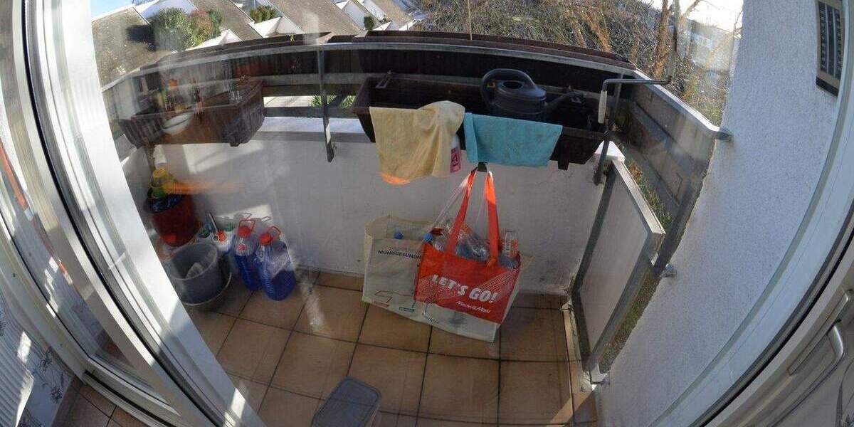 Etagenwohnung Köln Neubrück - 4 Zimmer, 93 m&sup2;, 229.000&euro; | Angebot:24206252