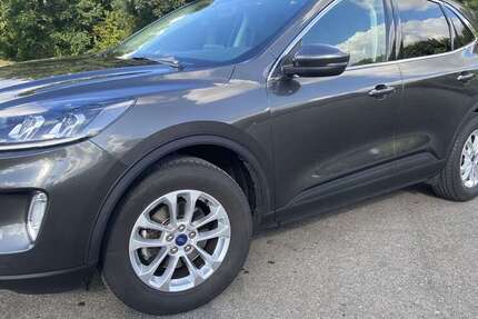 Ford Kuga 55.800 km 17.450 € Grevenbroich 41515