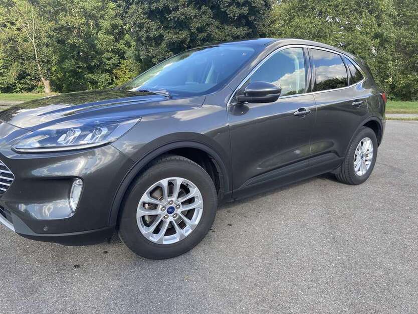 Ford Kuga 55.800 km 17.450 € Grevenbroich 41515
