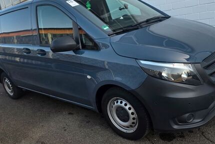 Mercedes-Benz Vito 166.000 km 9.350 &euro; Köln 51149