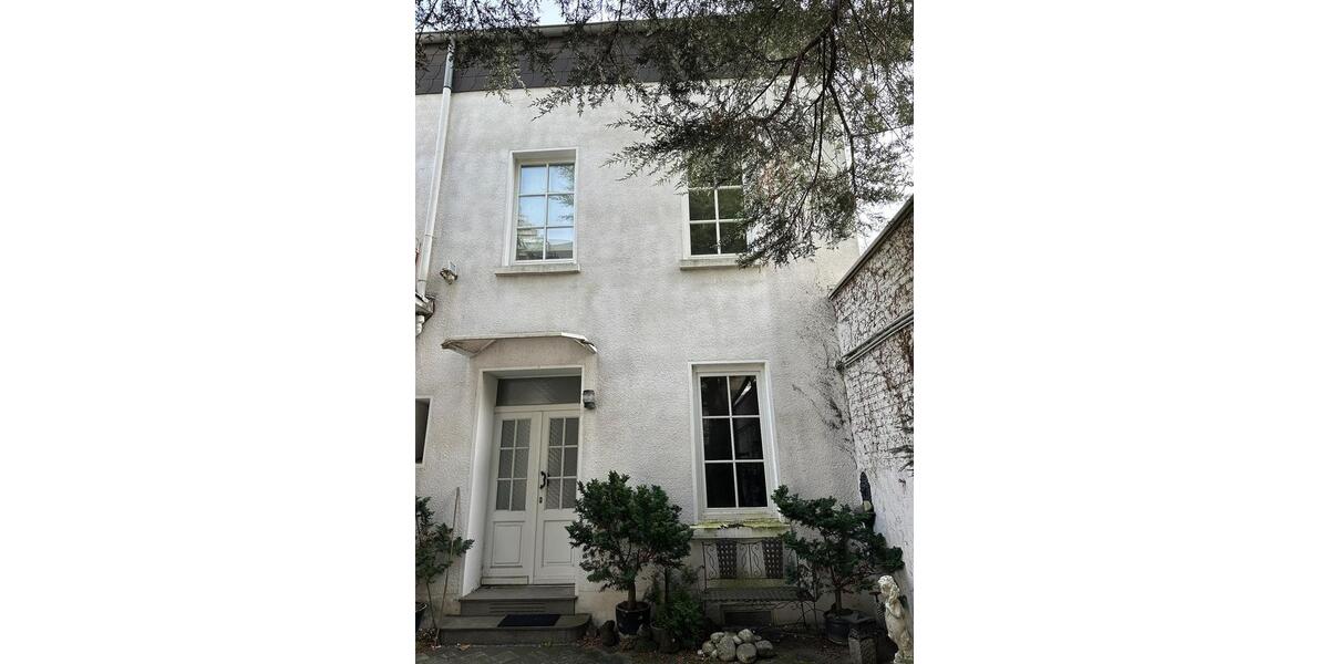 Einfamilienhaus Düsseldorf Stadtbezirk 3 - 6 Zimmer, 140 m&sup2;, 3.500&euro; | Angebot:25306326