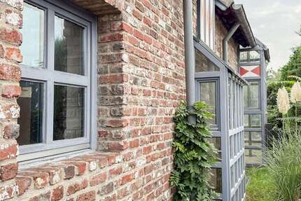 Haus zum Kaufen in Langenfeld 895.000 € 200 m² 4 zimmer