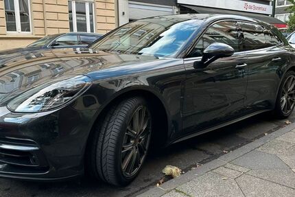 Porsche Panamera 105.000 km 64.500 € Düsseldorf 40474
