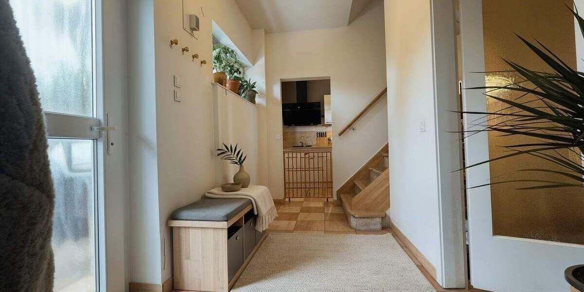 Reihenmittelhaus Köln Neuehrenfeld - 4 Zimmer, 95 m&sup2;, 829.000&euro; | Angebot:24036464