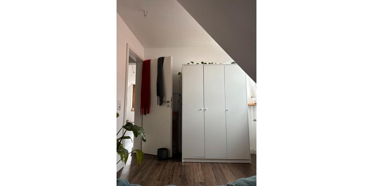 Dachgeschoßwohnung Pulheim - 2 Zimmer, 38 m&sup2;, 680&euro; | Angebot:25995539
